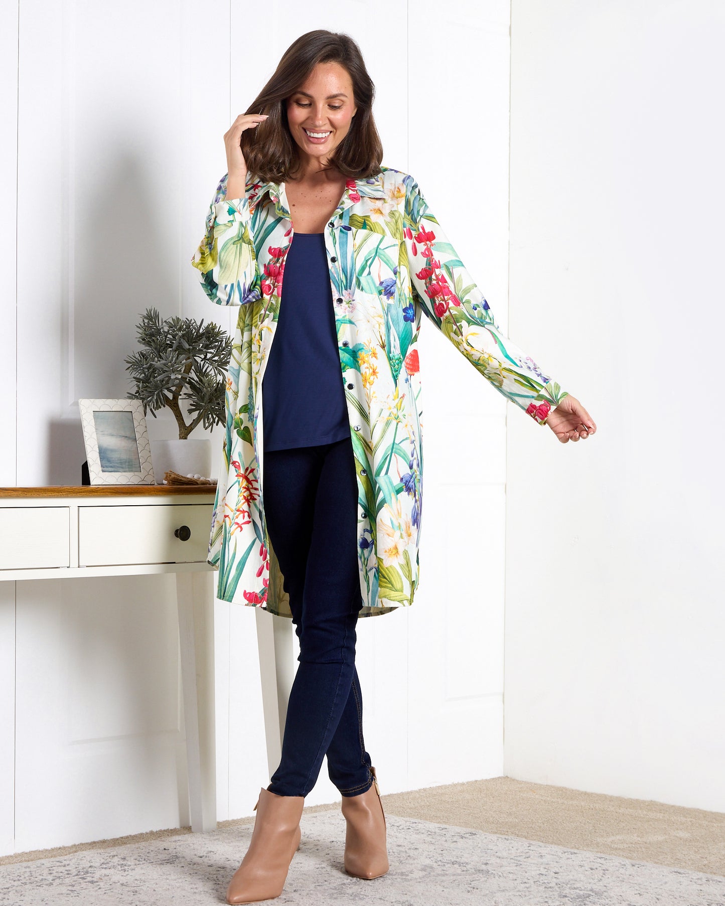 Parmila Corduroy Overshirt - Mint Floral Garden
