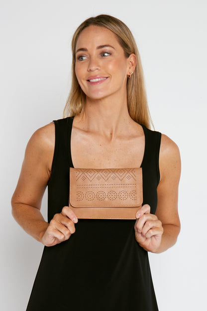 Bodhi Clutch - Tan