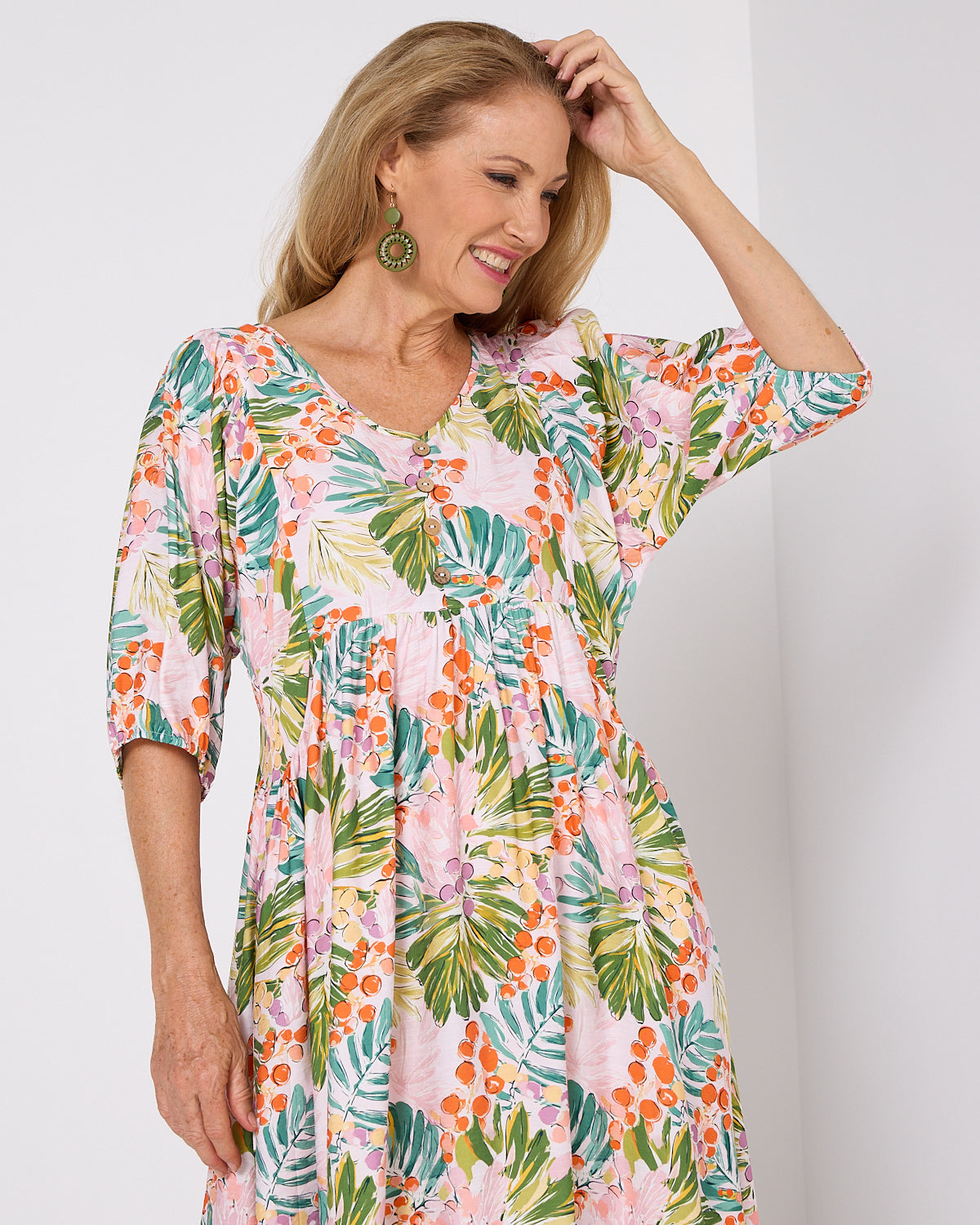 Geometric Sunburst Earrings - Green