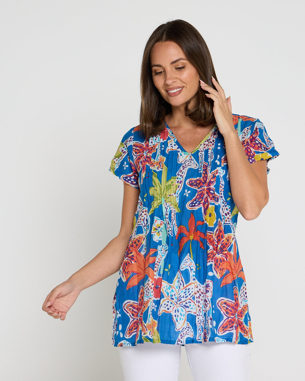 Kayla Cotton Short Sleeve Top - Giraffes Blue