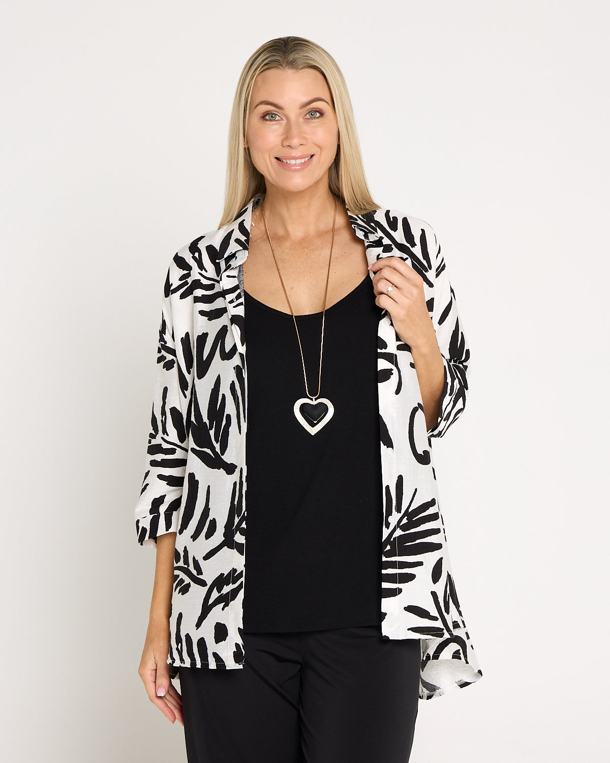 Giselle Shirt - Black/White Botanical