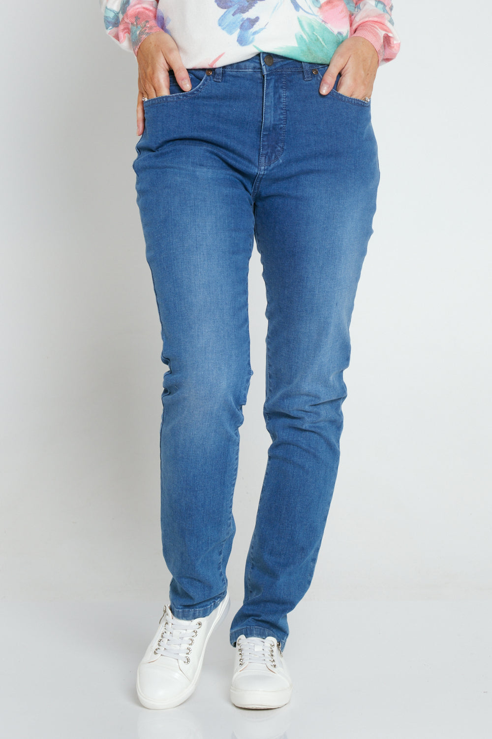 Orientique Straight Leg Jeans - Washed Denim