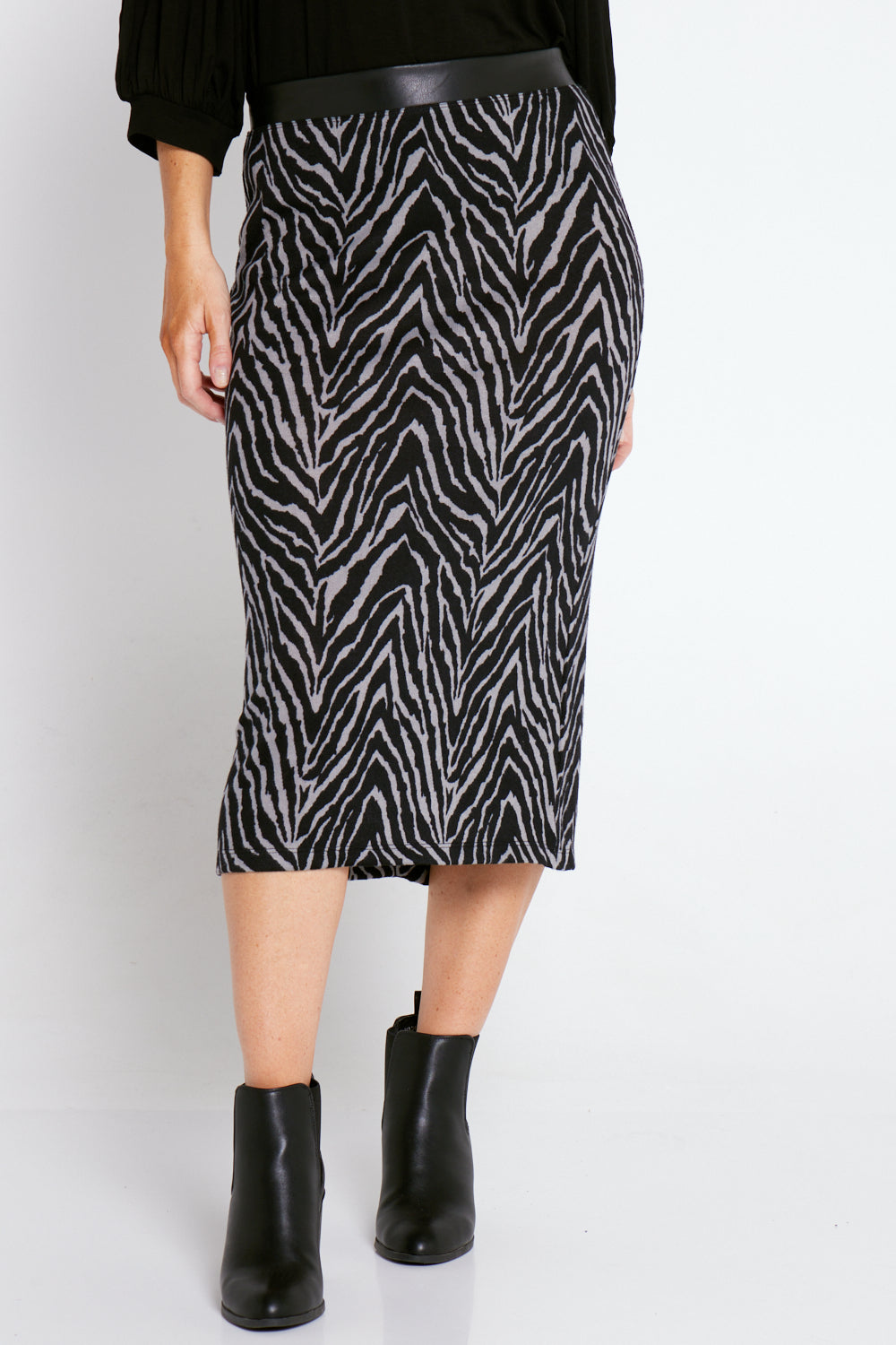 Jordana Skirt - Grey Black | Mature Women's Winter Skirts – TULIO Fashion