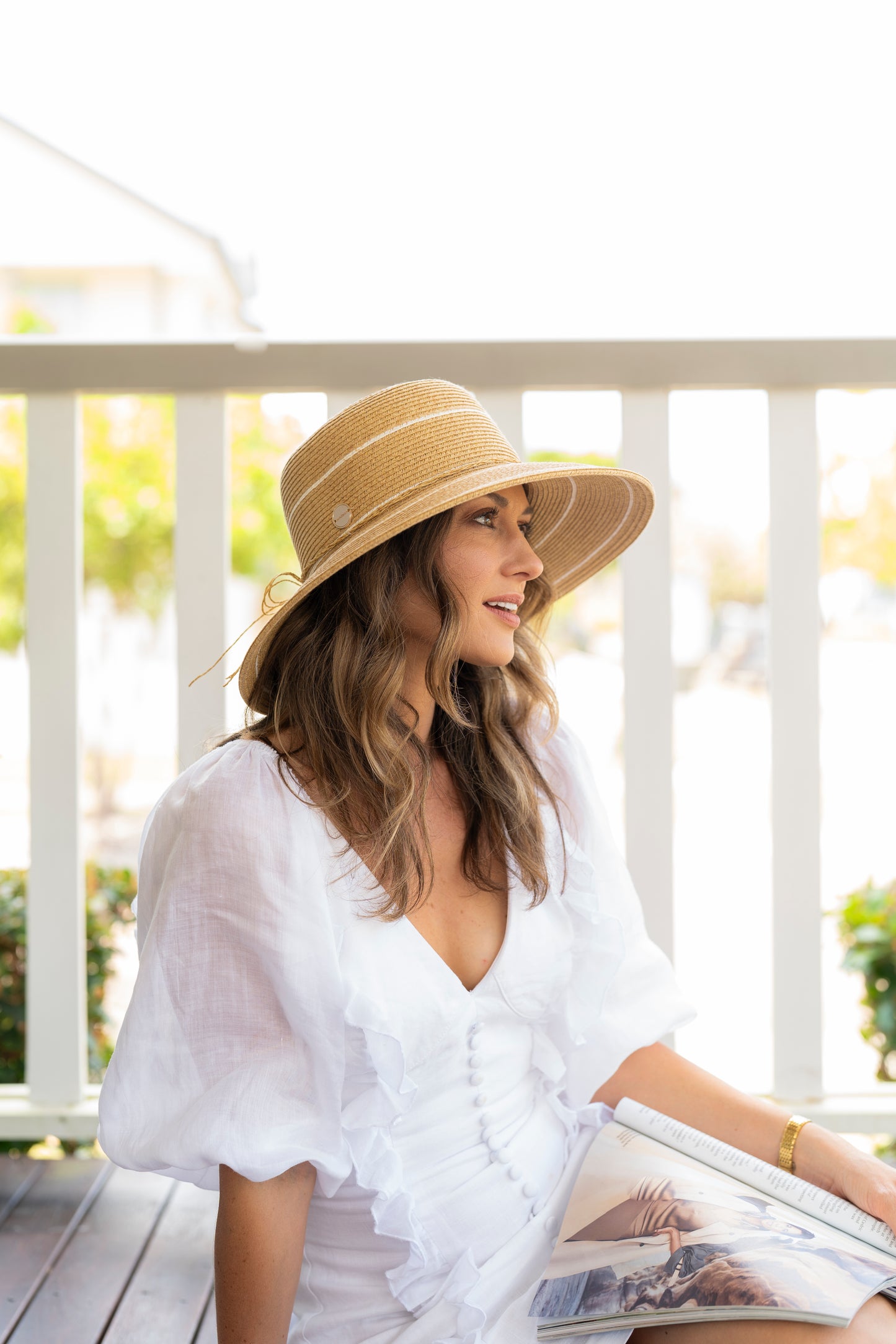 Leona Down Brim White Stripe Hat