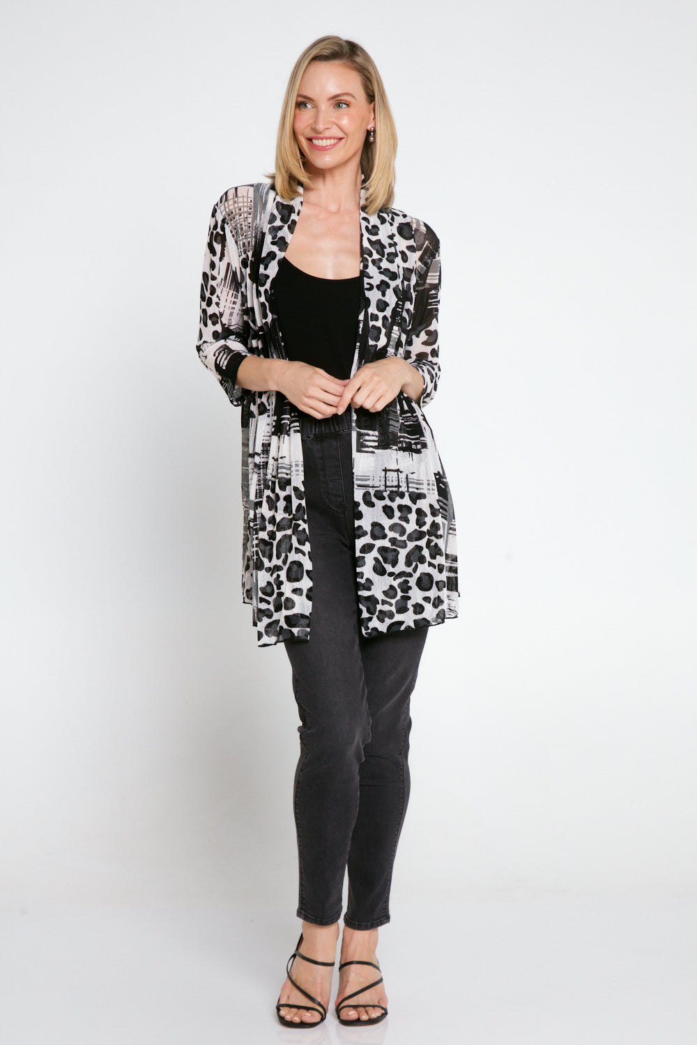Lexie Easy Fit Jacket Snow Leopard TULIO Fashion