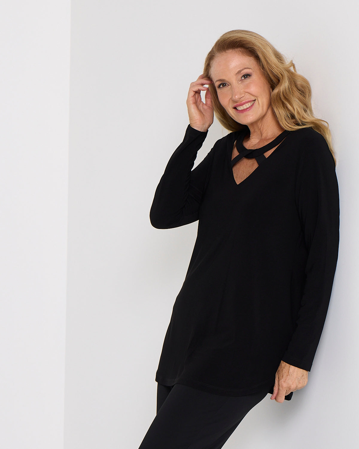 Willow Cross-Neck Comfort Top - Black
