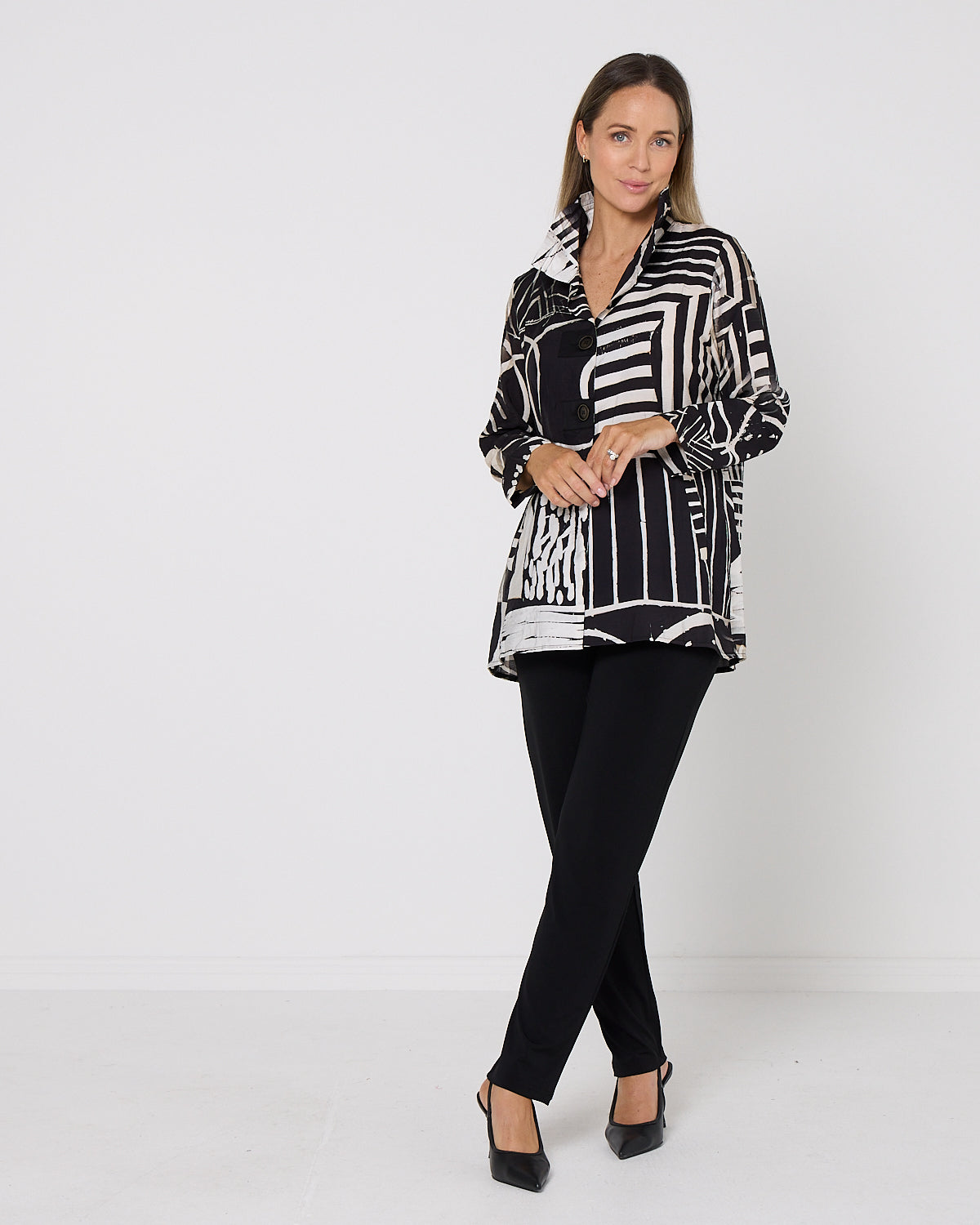 Marla Shirt - Black White Graphic