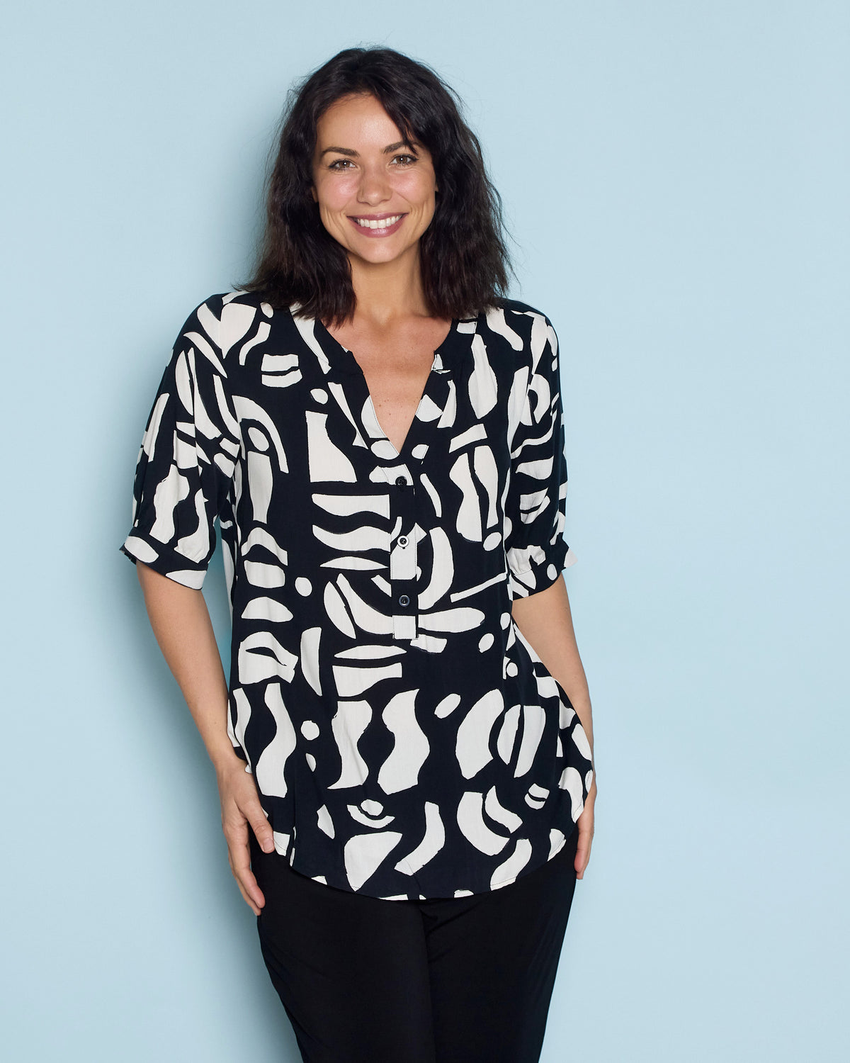 Langley V Neck Top - Monochrome