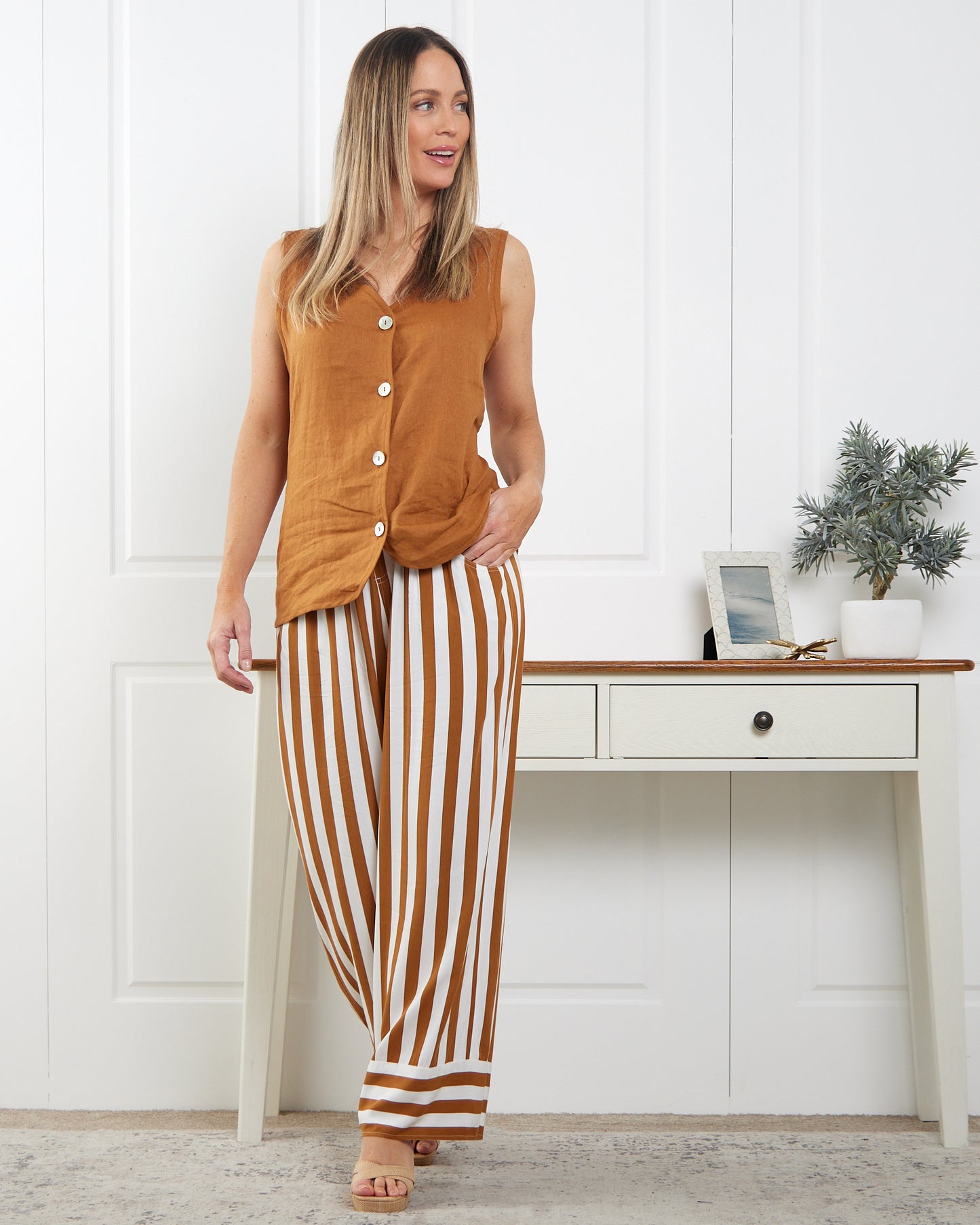 Miramar Vest - Caramel