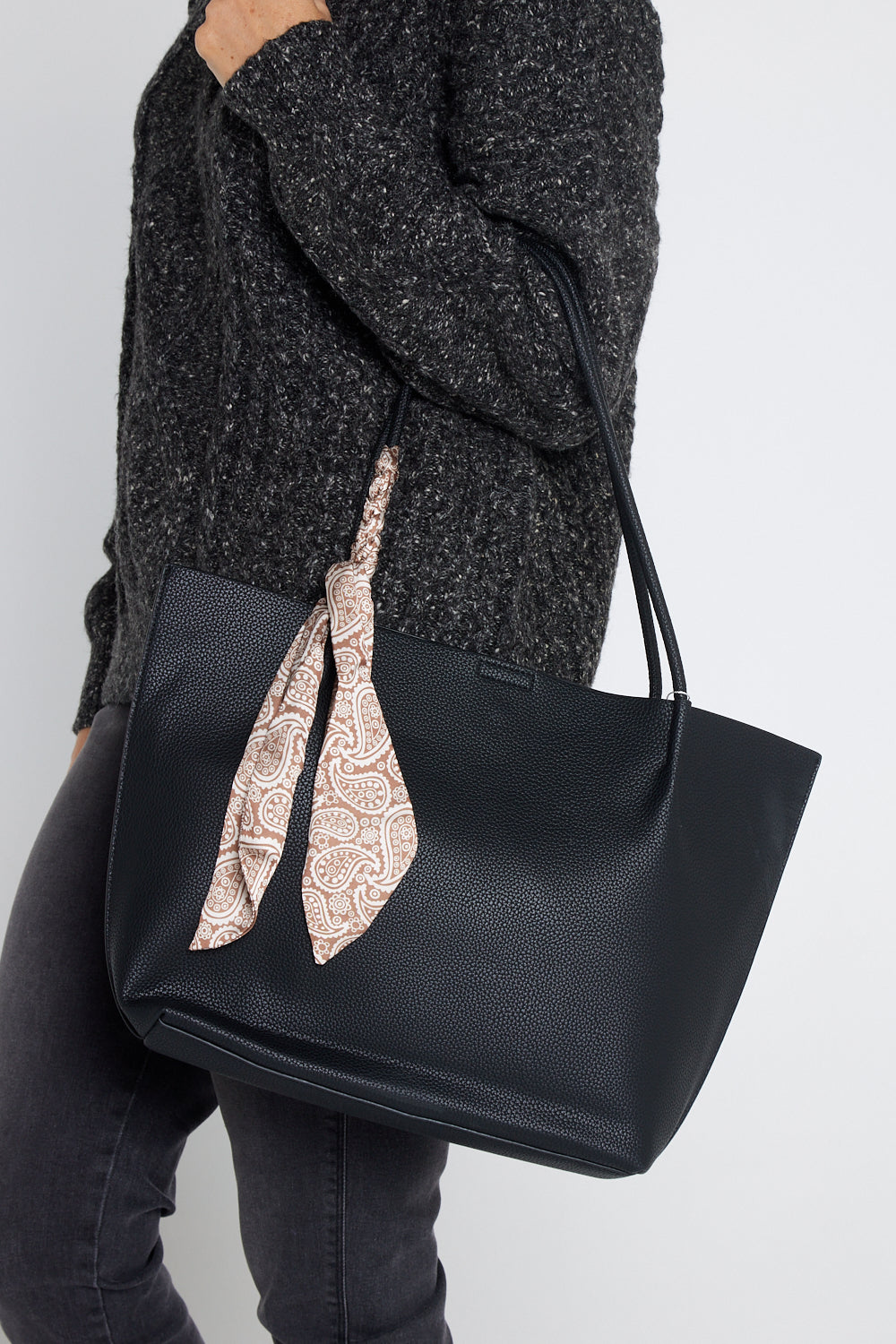 Faith Tote Bag Clutch Black TULIO Fashion