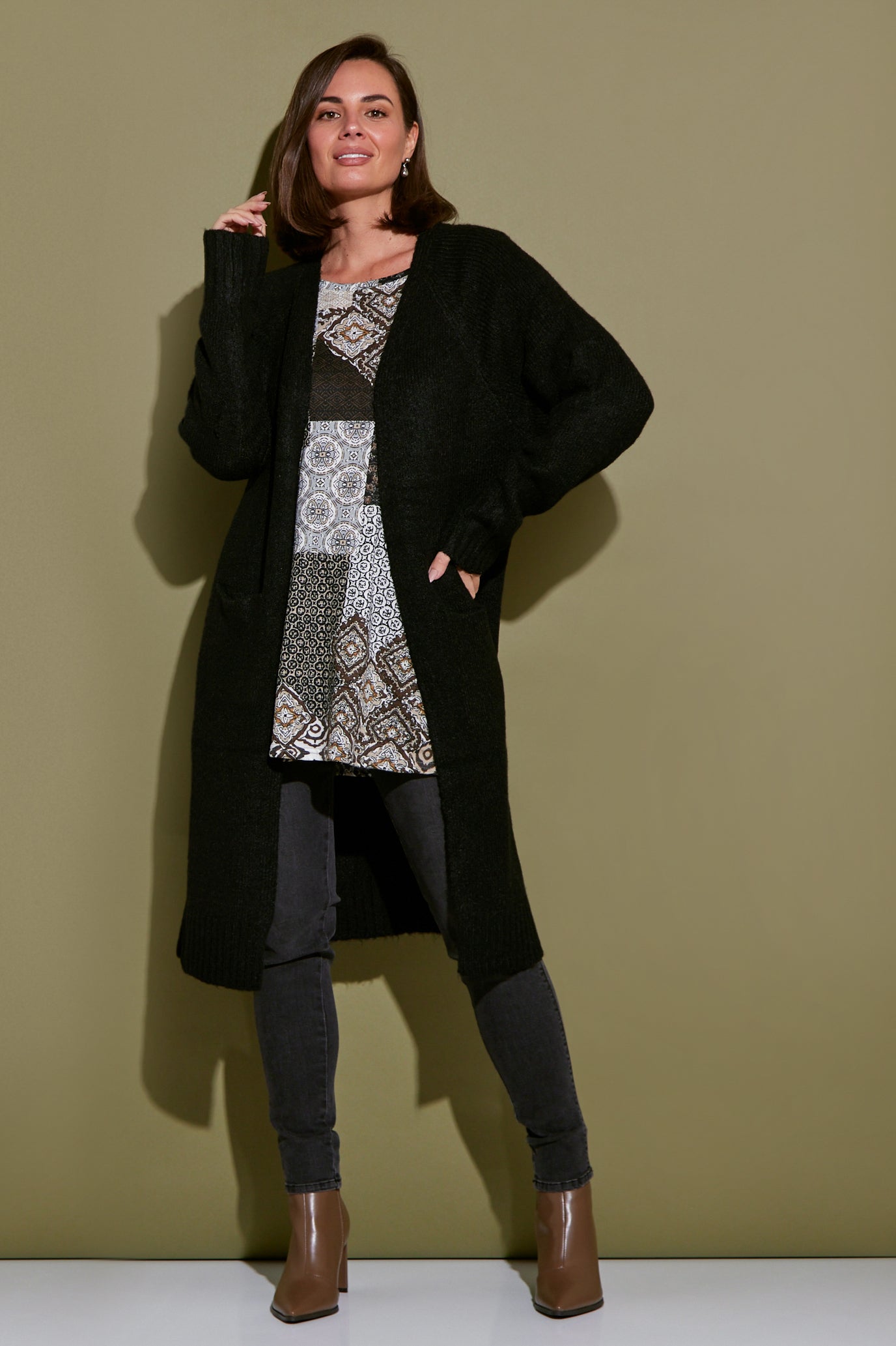 Paula Cardigan - Black