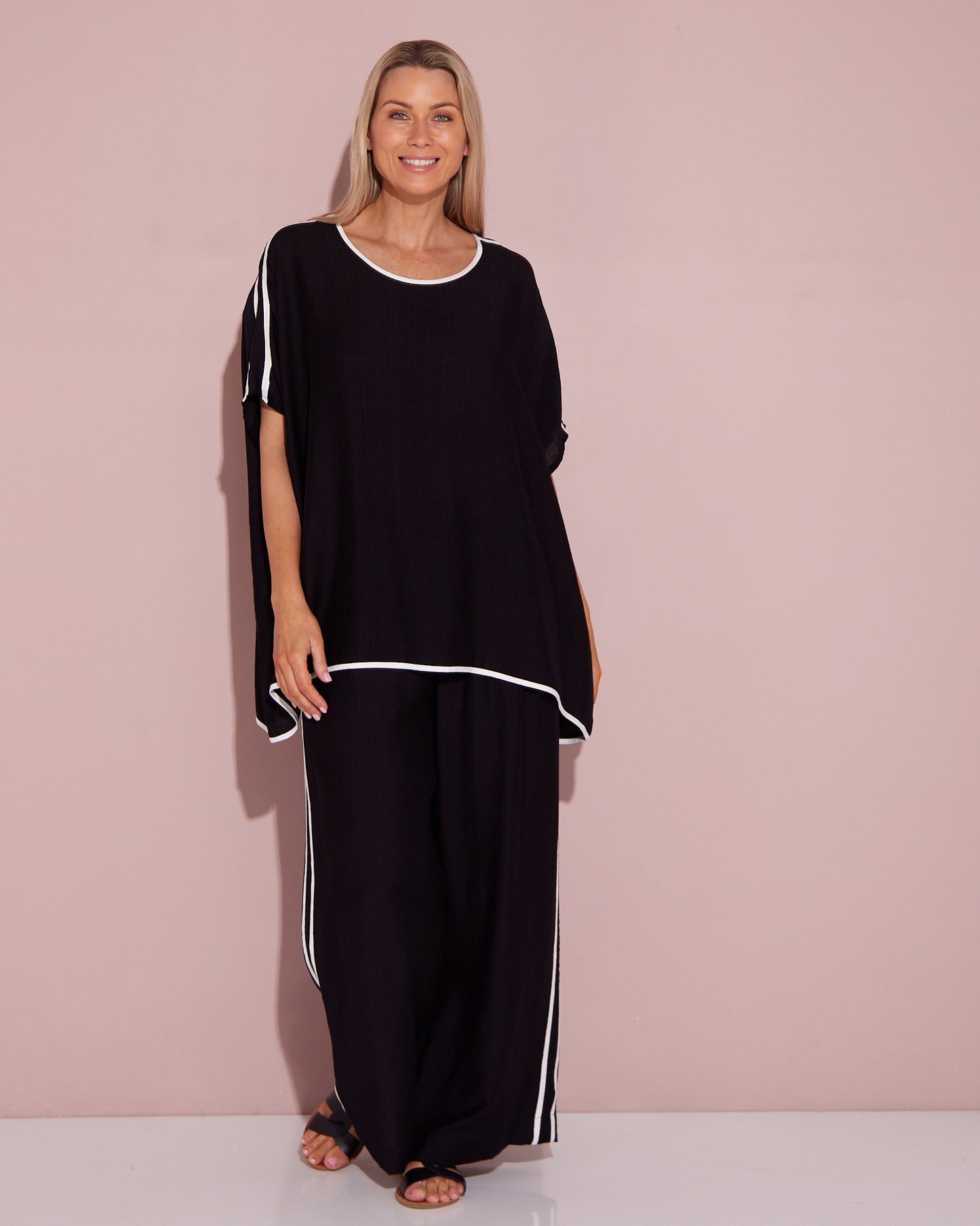 Wide Leg Leisure Pants - Black/White