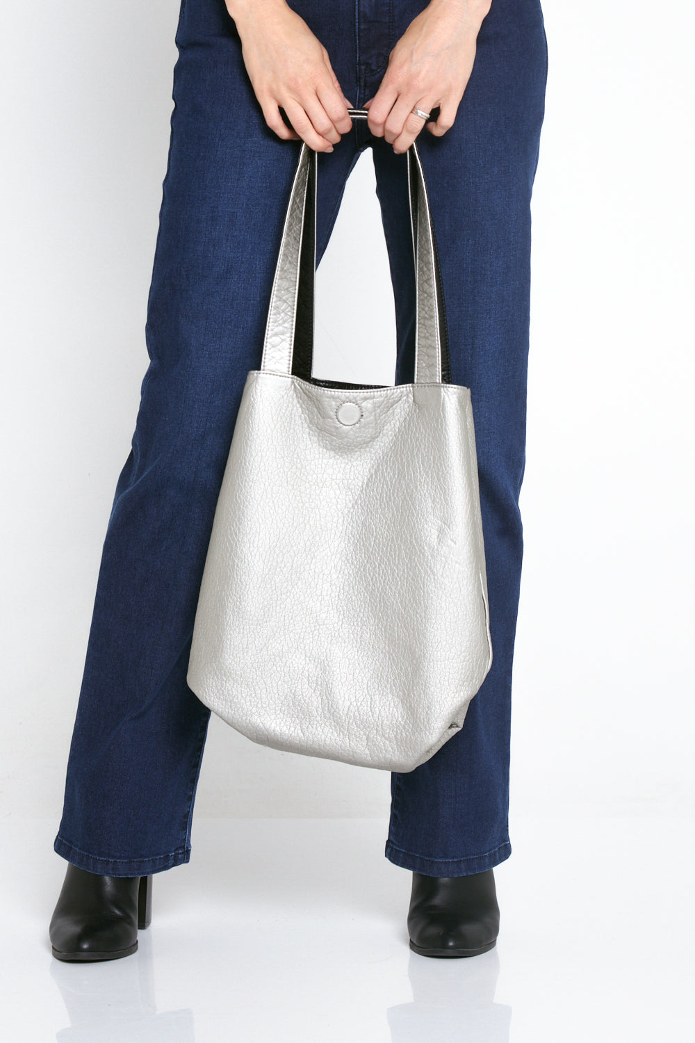 Reversible Shopper Tote & Clutch - Silver/Black