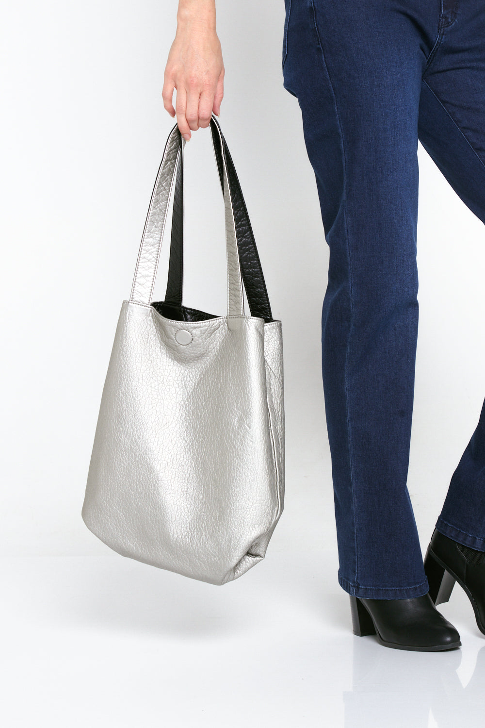 Reversible Shopper Tote & Clutch - Silver/Black