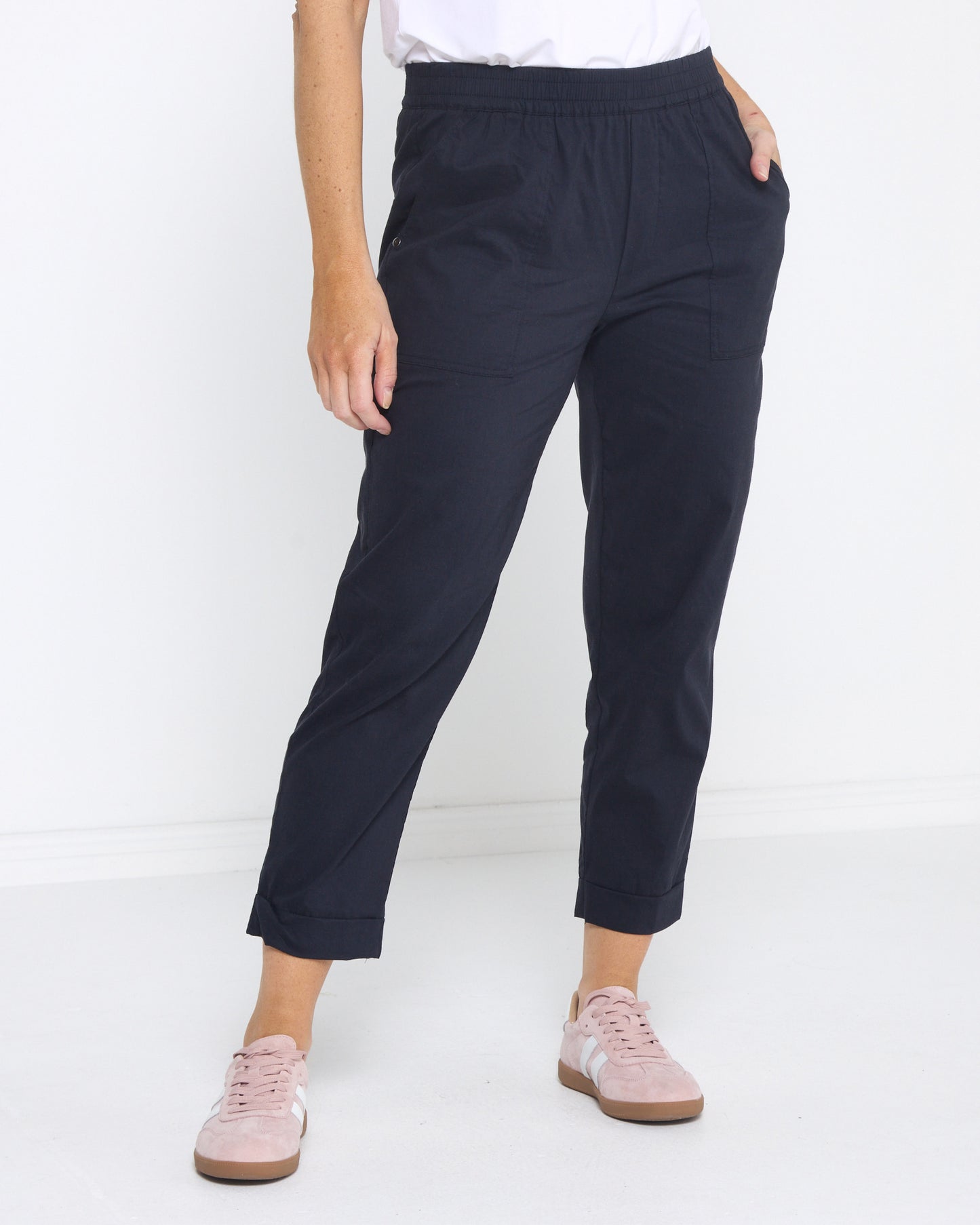 Travel Ease Cuffed Capri Pants - Navy