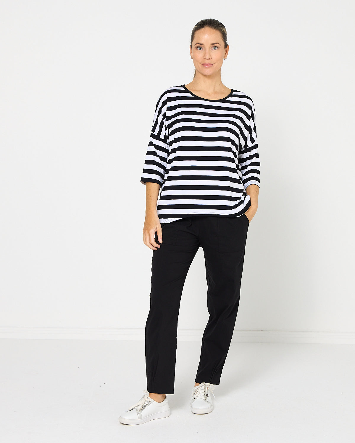 Breeze Lite Tuck Pants - Black