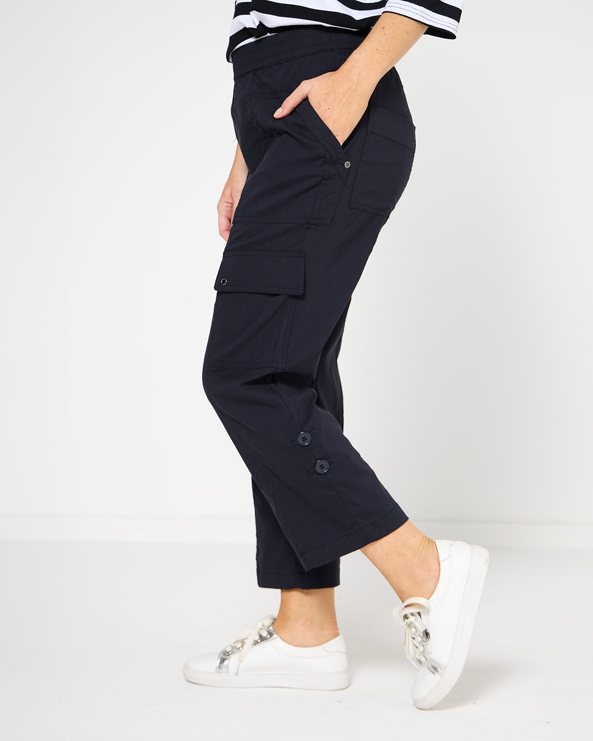 Breeze Lite Cargo Pants - Navy