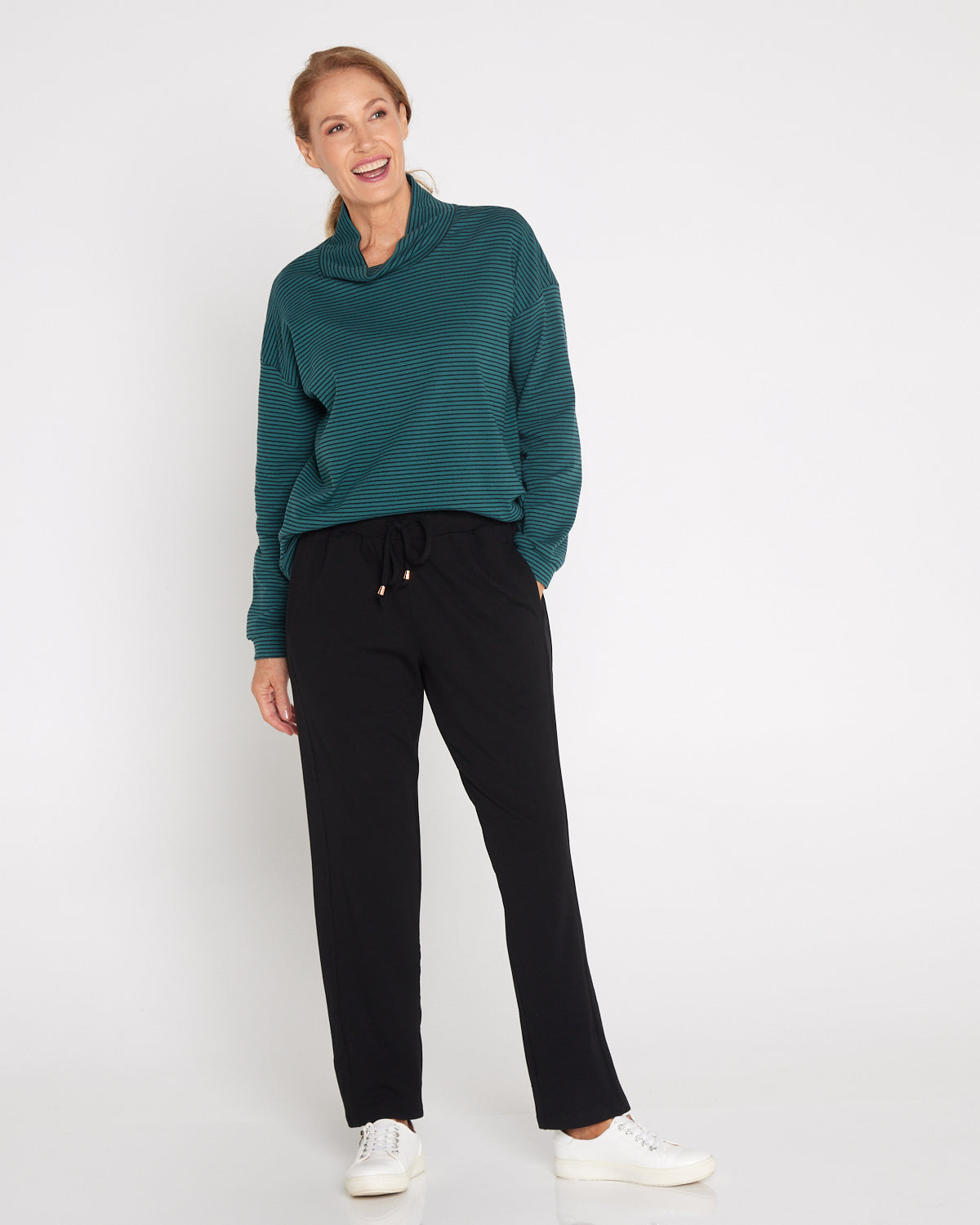Weekend Life Fleece Pants - Black