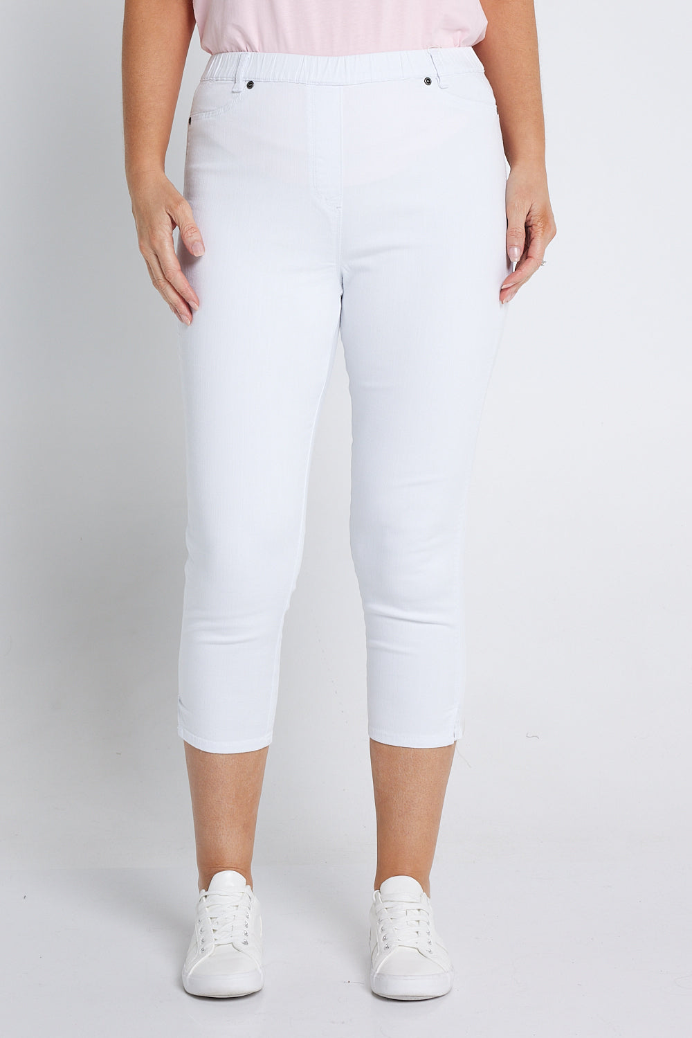 Stefani Capri Pants - White  Cafe Latte Stretch Cotton Capri Jegging –  TULIO Fashion