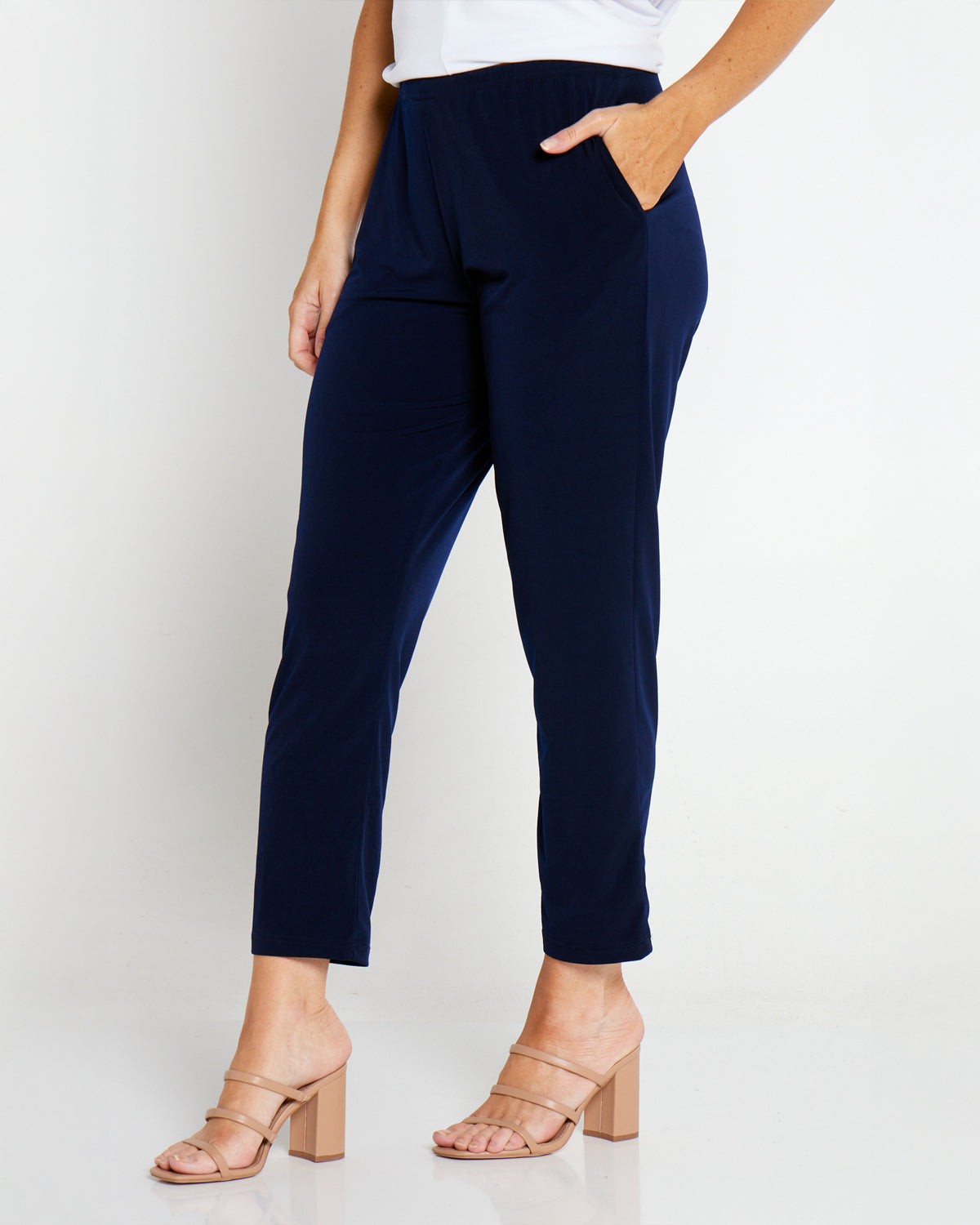Gianna Pocket Pants Petite - Navy