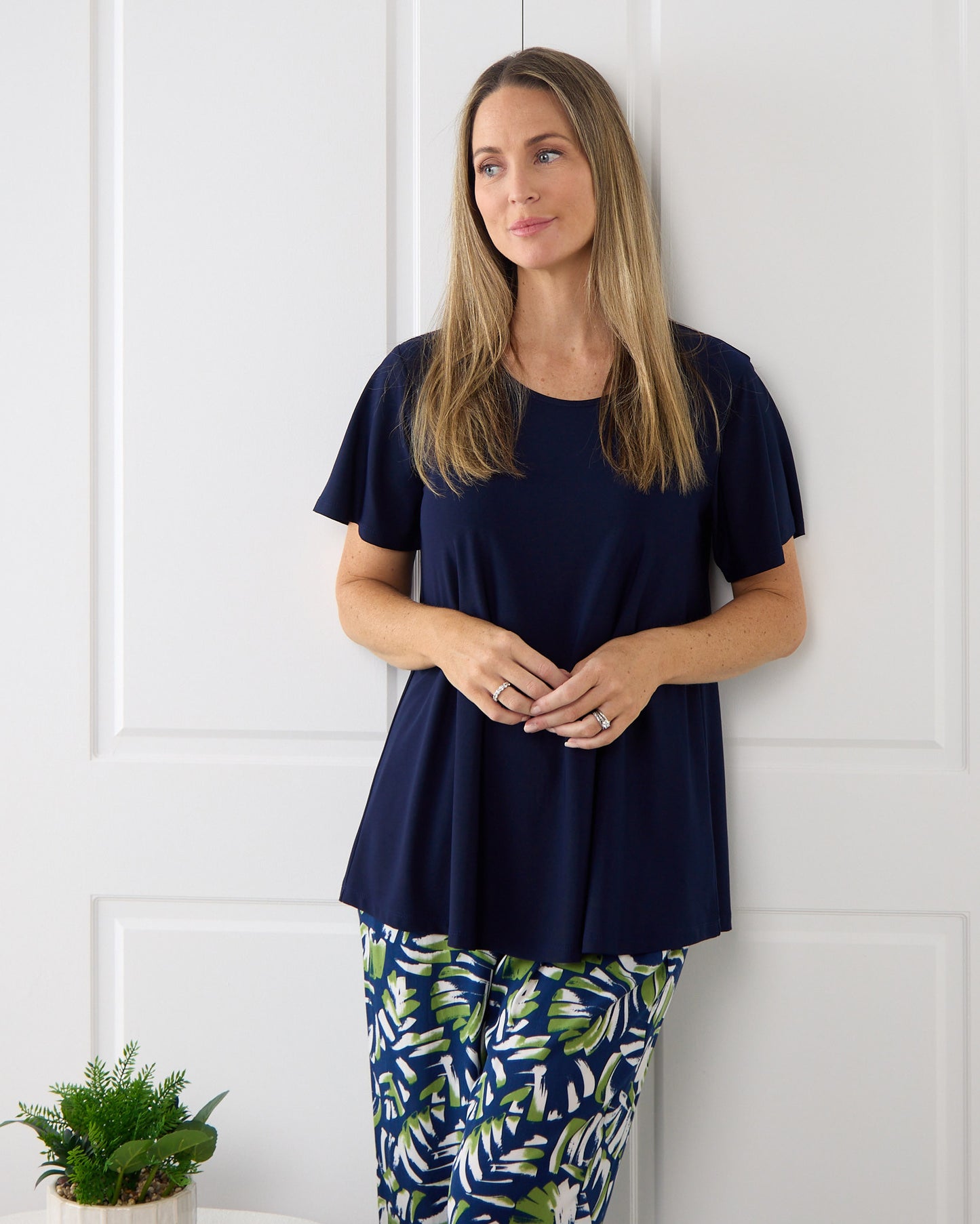 Swing Scoop Top - Navy