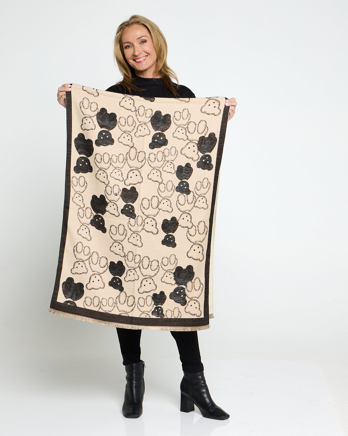 Teddy Bear Reversible Scarf - Black / Cream