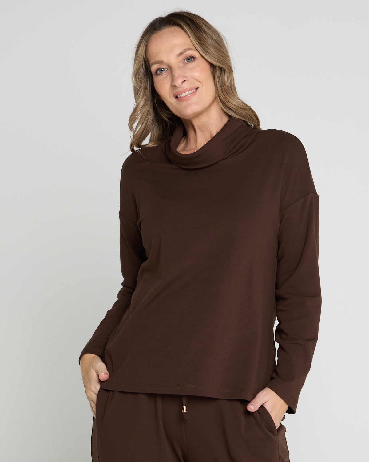 Weekend Life Fleece Cowl Top - Chocolate