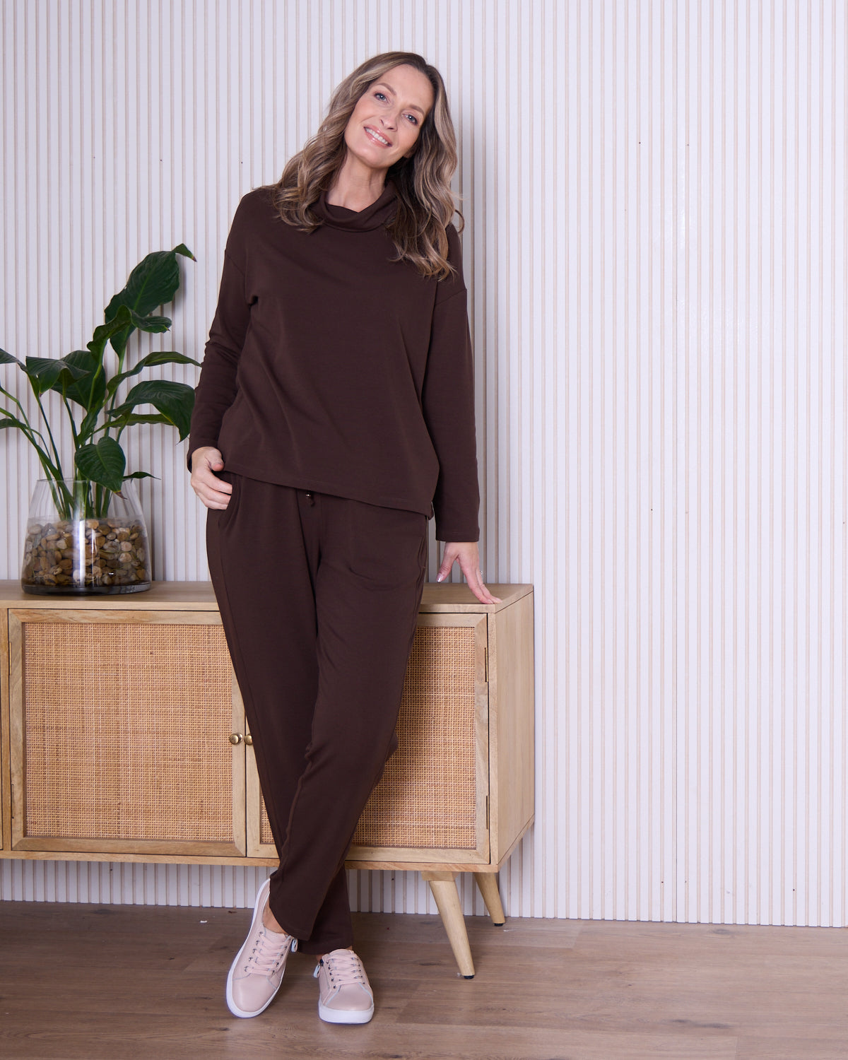 Weekend Life Fleece Cowl Top - Chocolate