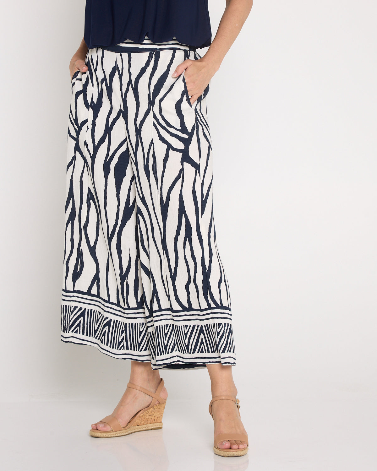 Namibia Wide Leg Crop Pants - Navy