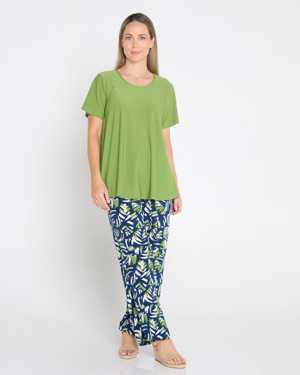 Swing Scoop Top - Leaf