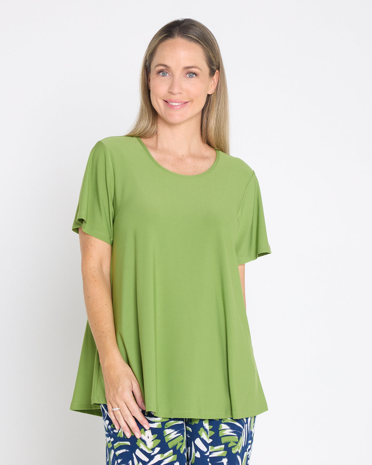 Swing Scoop Top - Leaf