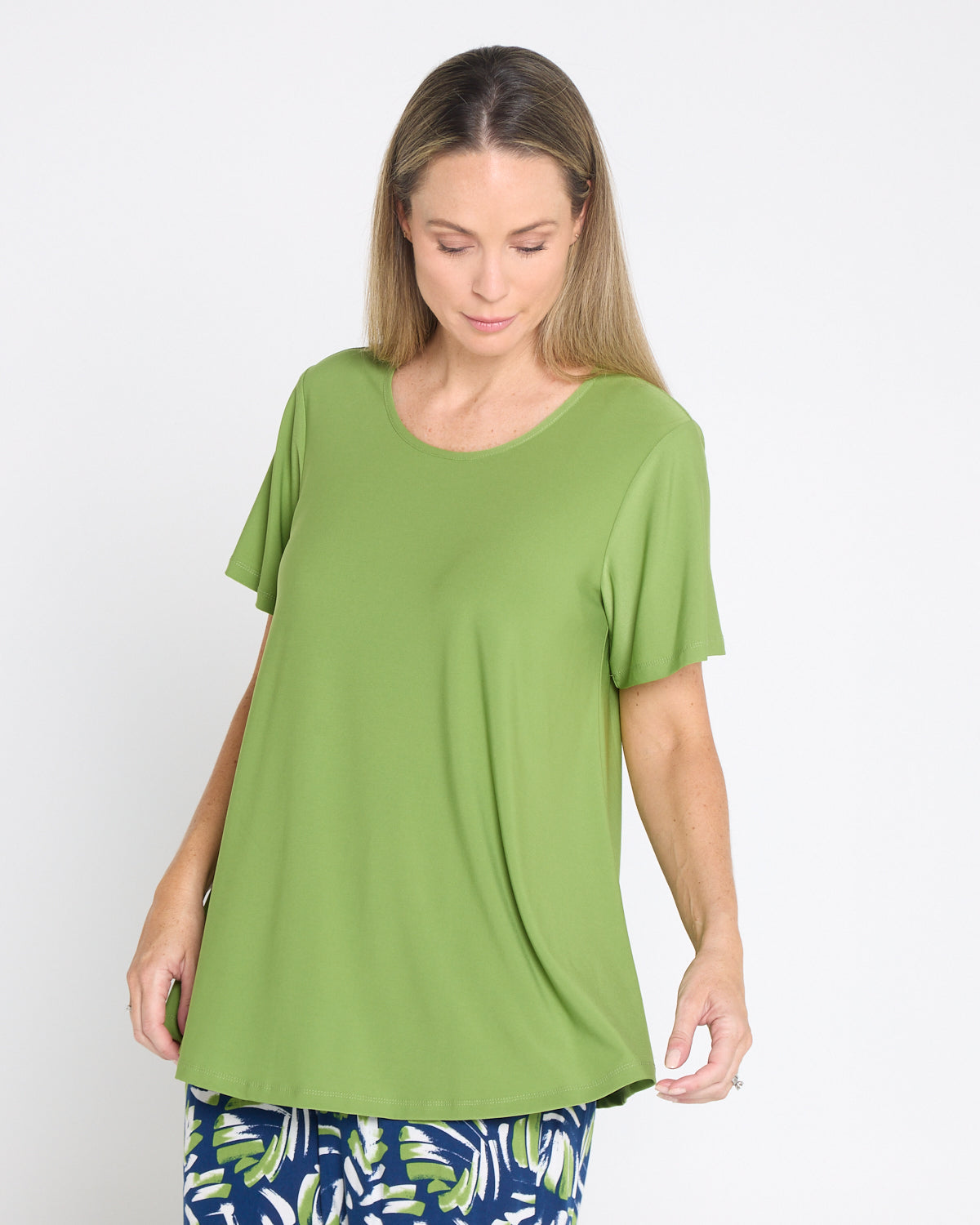 Swing Scoop Top - Leaf