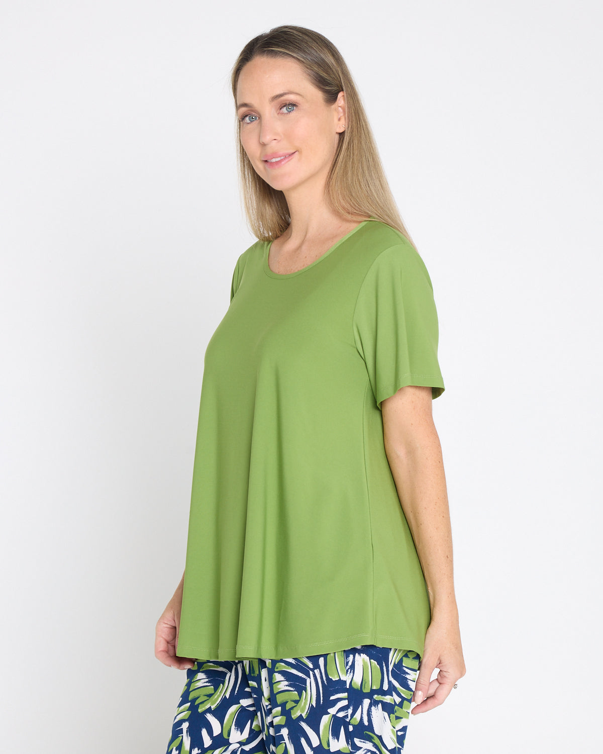 Swing Scoop Top - Leaf