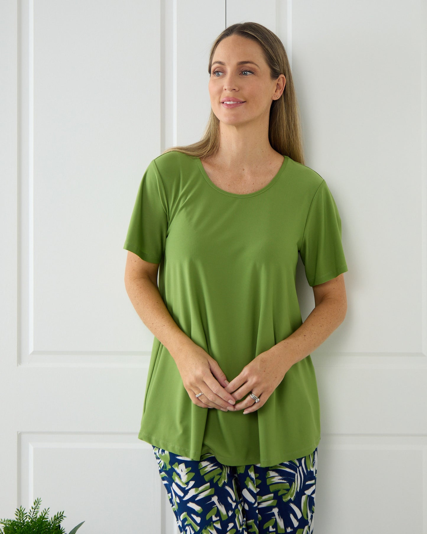 Swing Scoop Top - Leaf