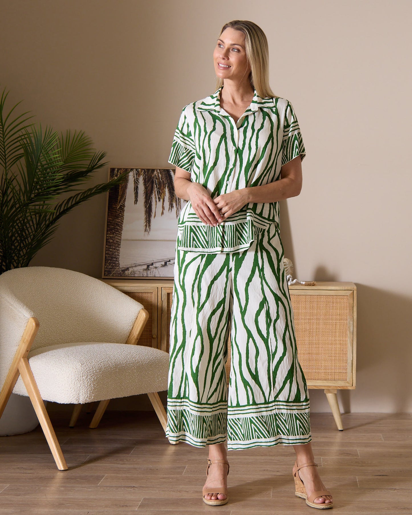 Zimbabwe Border Shirt - Green