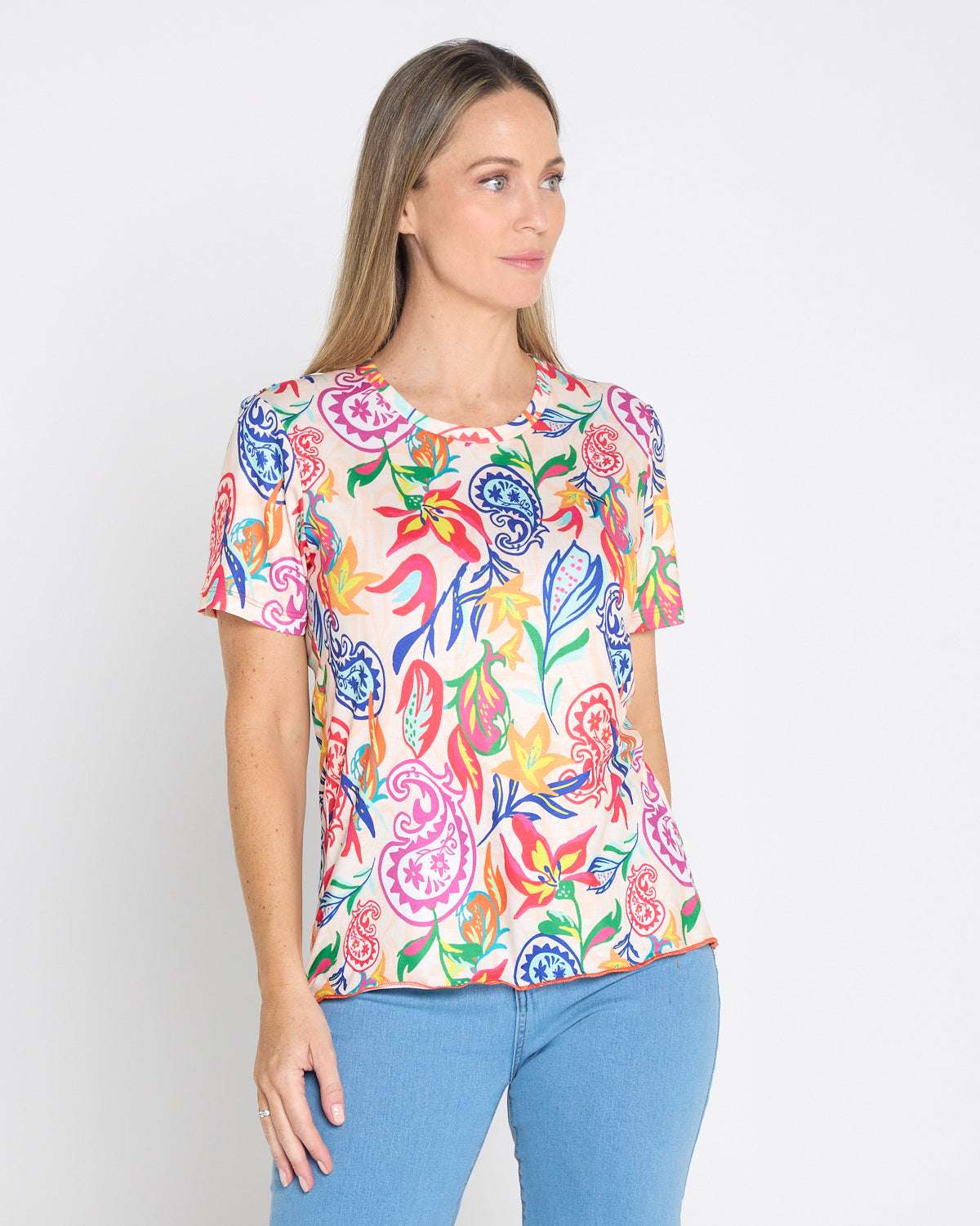Capri Paisley Tee – Dragonfruit Floral