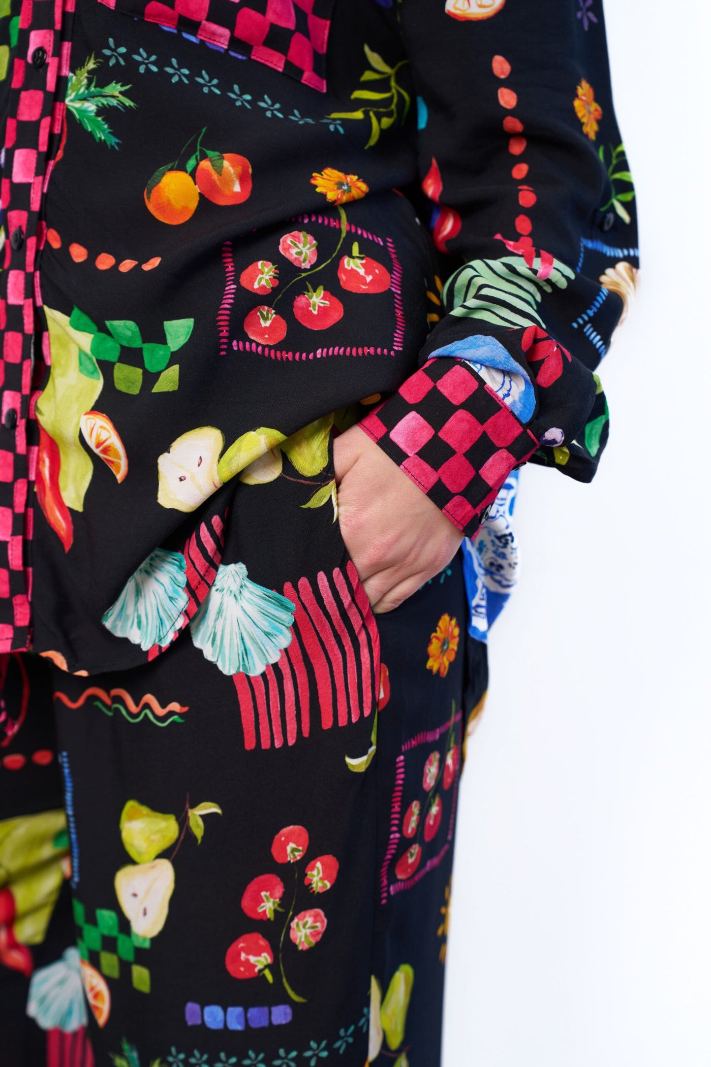 Lilian Shirt - Black/Bountiful Print