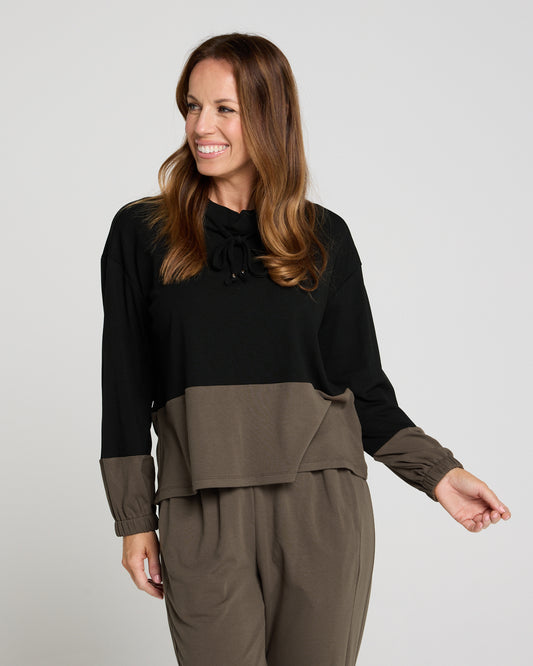 Weekend Life Splice Fleece Cowl Top - Black/Mocha