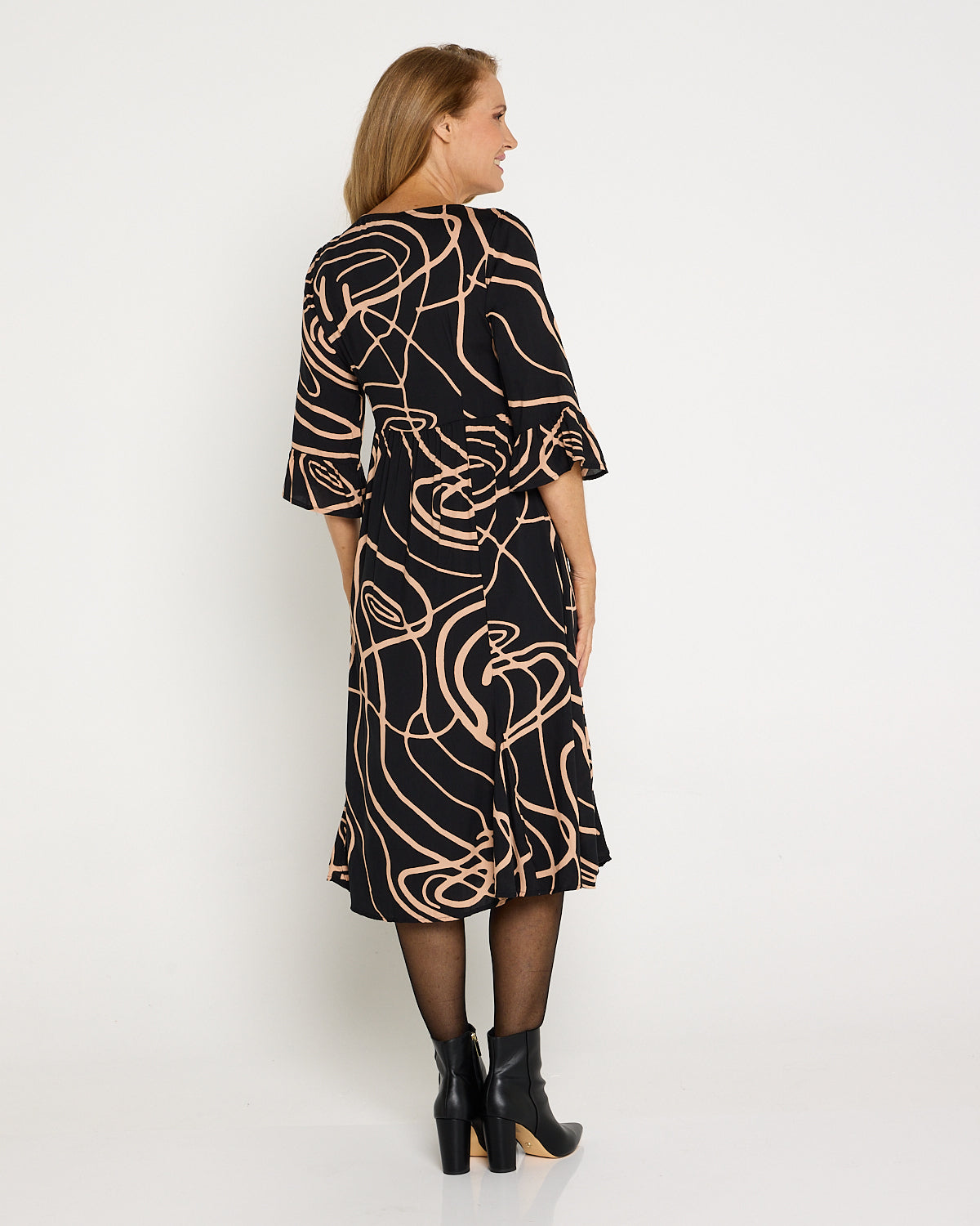 Brighton Sleeved Dress - Black/Beige Swirl