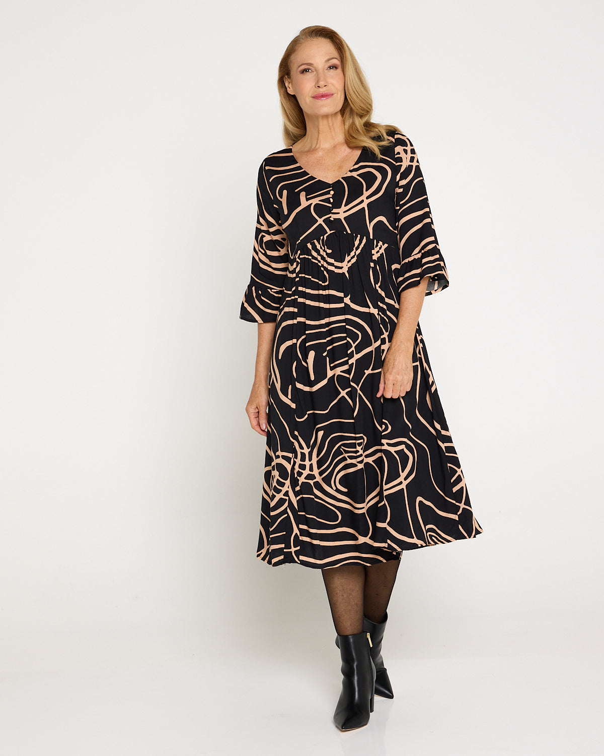 Brighton Sleeved Dress - Black/Beige Swirl