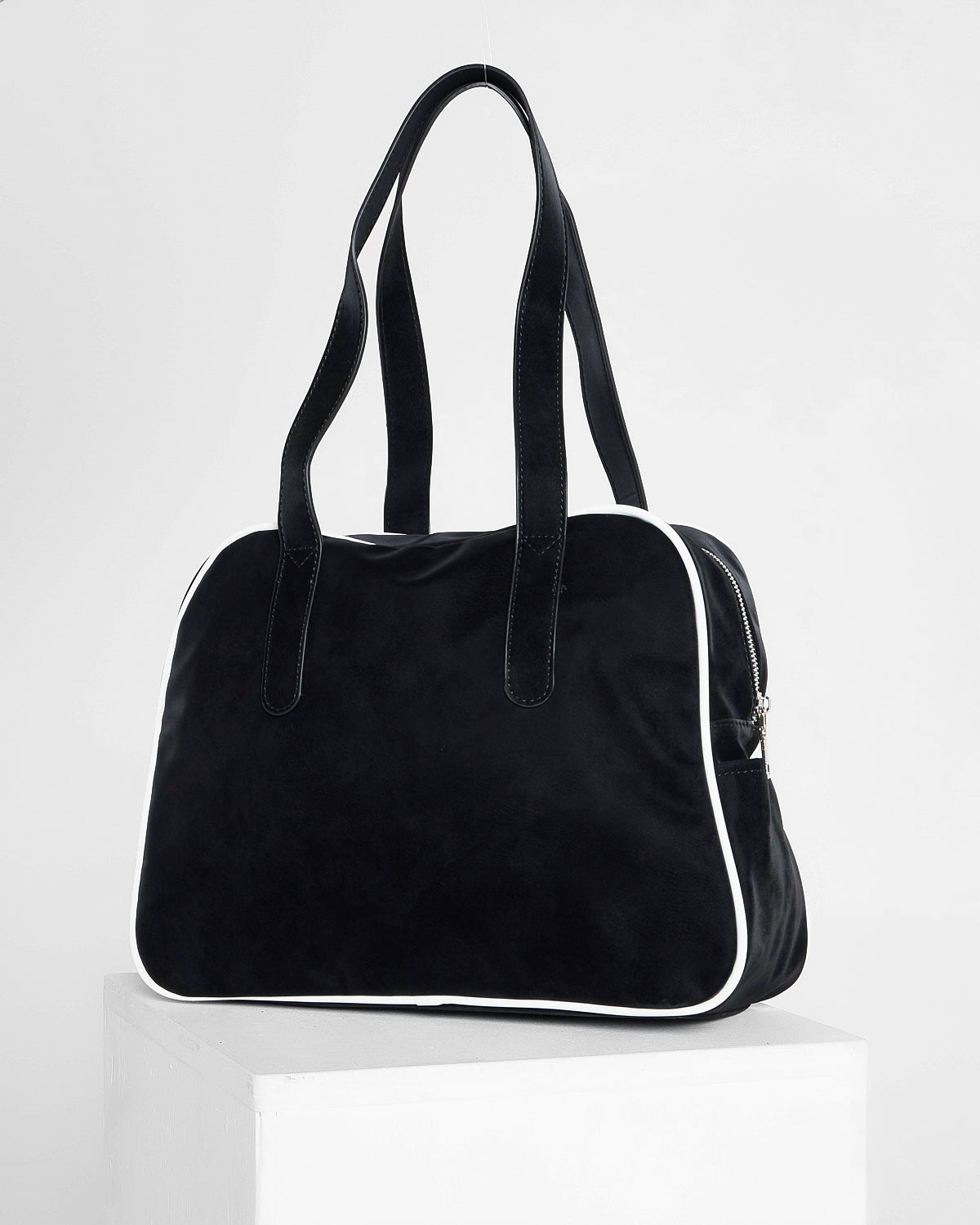Daisy Retro Bowling Bag - Black