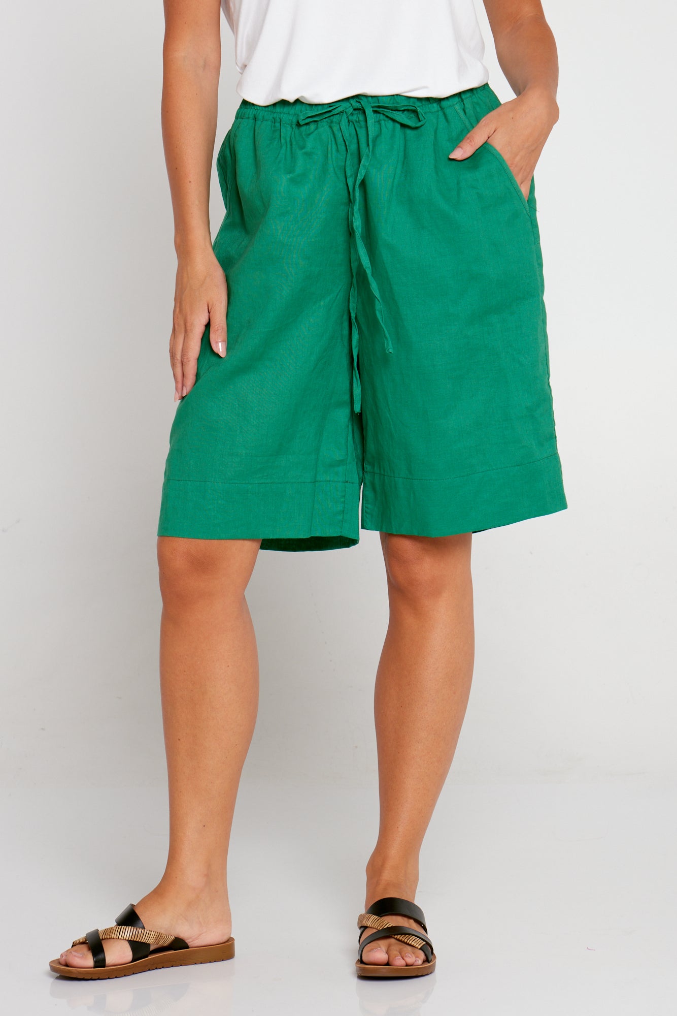 Zhuri Linen Cotton Shorts Green – TULIO Fashion1