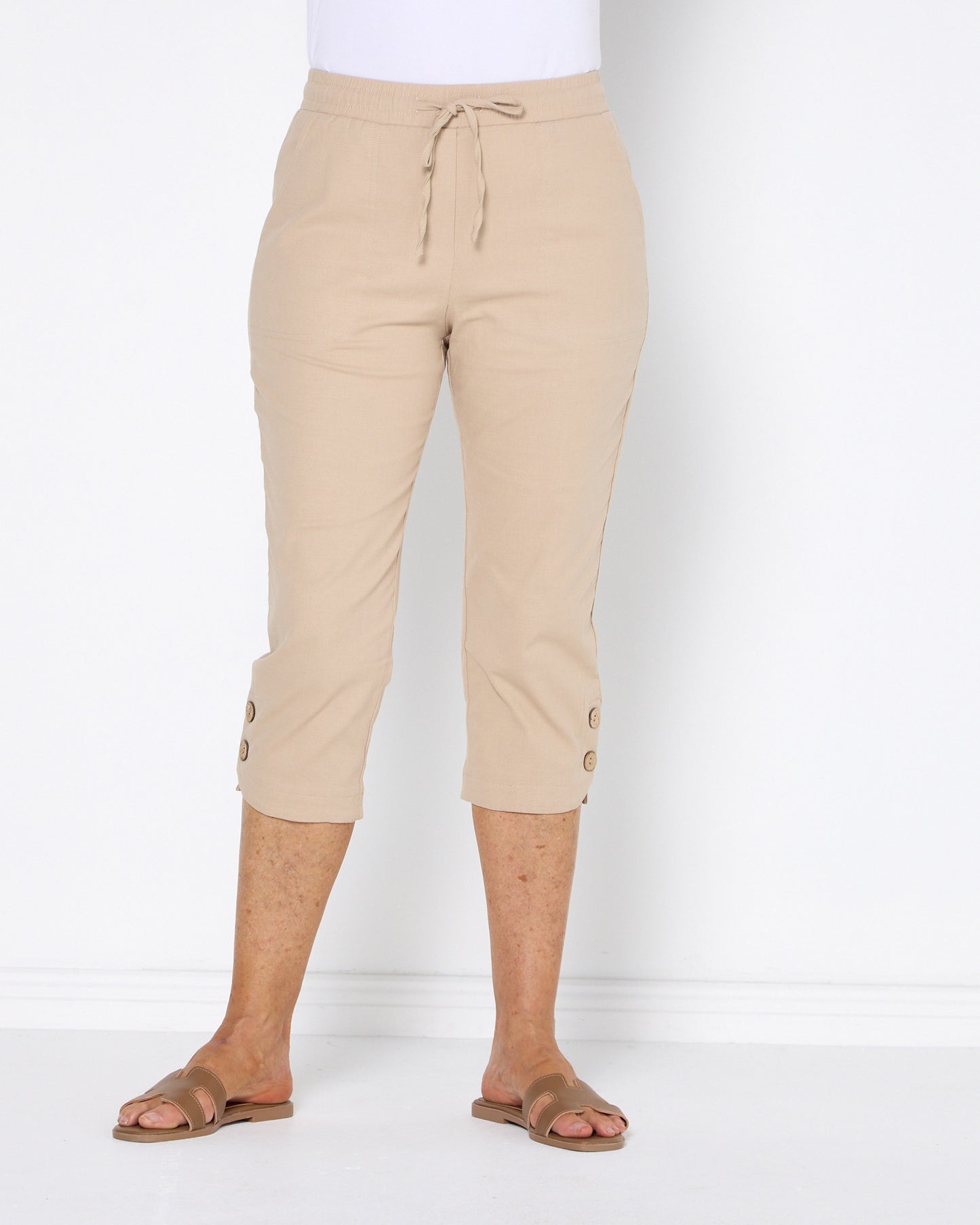 Aeroweave Capri Pant - Stone