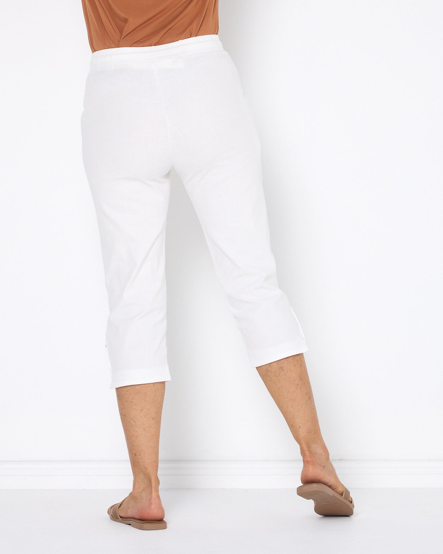 Aeroweave Capri Pant - White