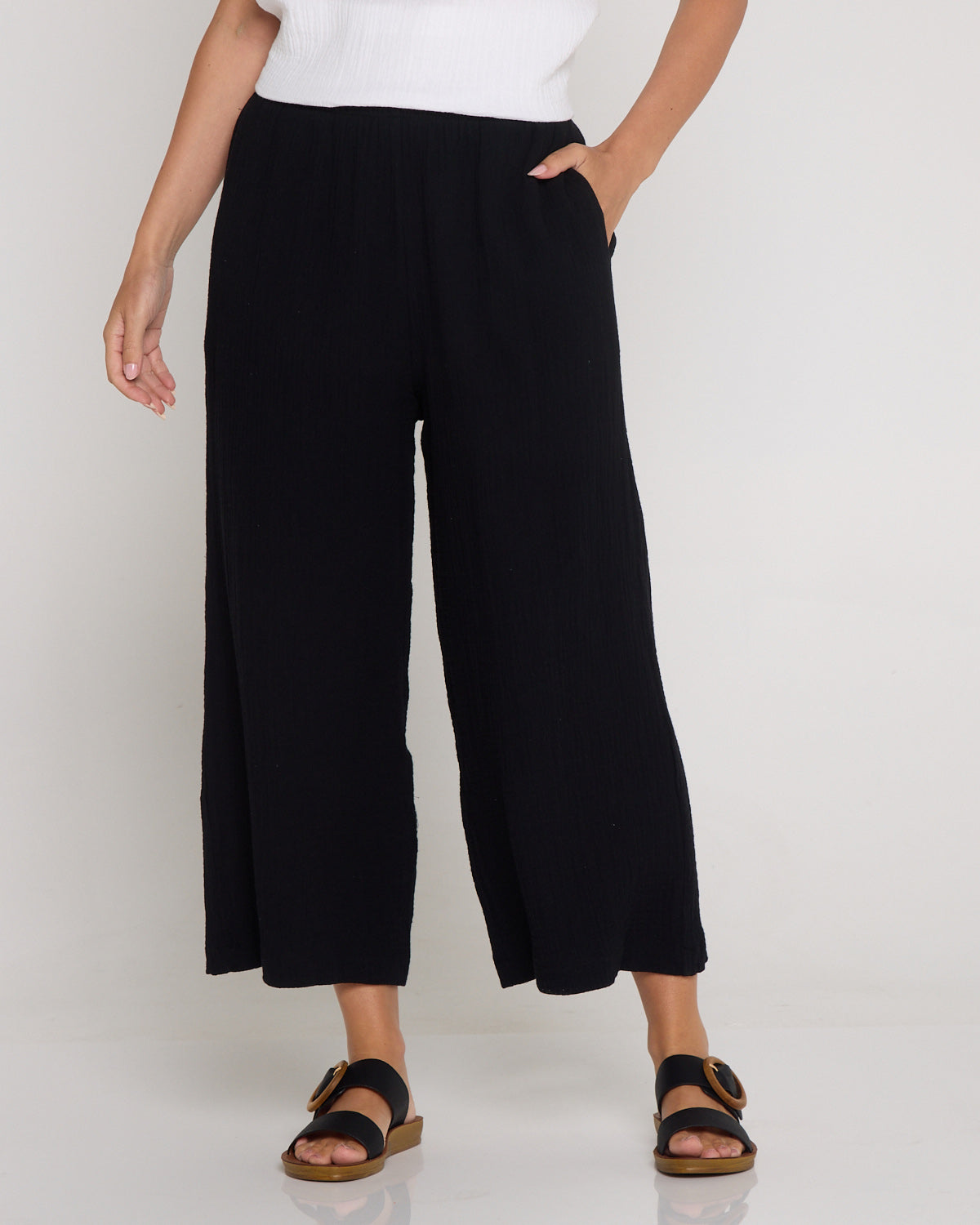 Petite Bonded Muslin Cheesecloth Pants - Black