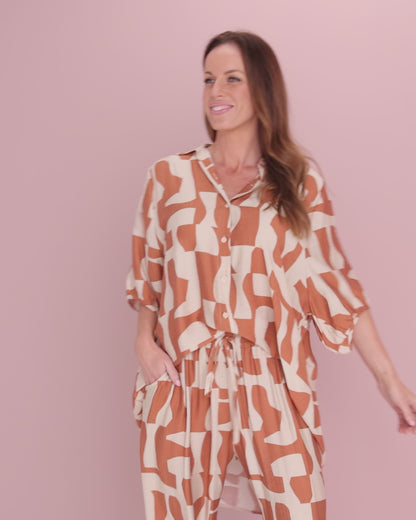 Kara Comfort Shirt - Rust/Beige