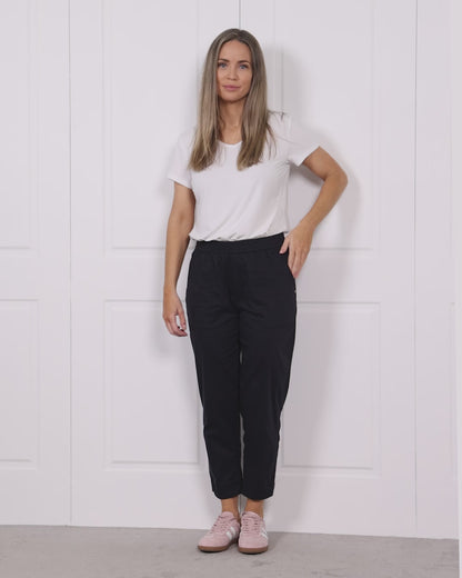 Travel Ease Cuffed Capri Pants - Navy