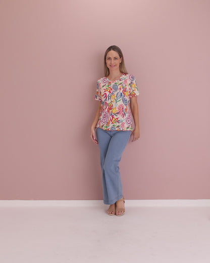 Capri Paisley Tee – Dragonfruit Floral