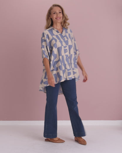 Kara Comfort Shirt - Sky/Sand