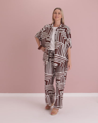 Kara Comfort Shirt - Chocolate Geo
